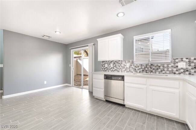 Foto del edificio - 11981 Fairfax Ridge St