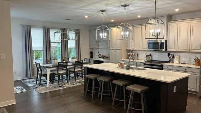 Building Photo - 603 Spring Hollow Dr