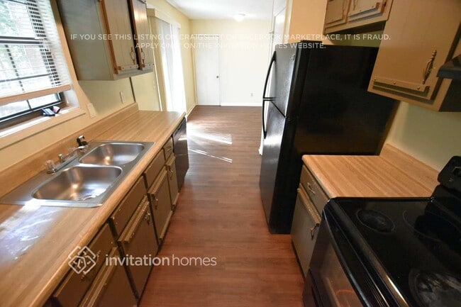 Foto del edificio - 5905 Sumter Dr