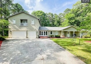 Building Photo - 7008 Carpenter Fire Station Rd