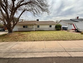 Building Photo - 2687 Red Mountain Dr