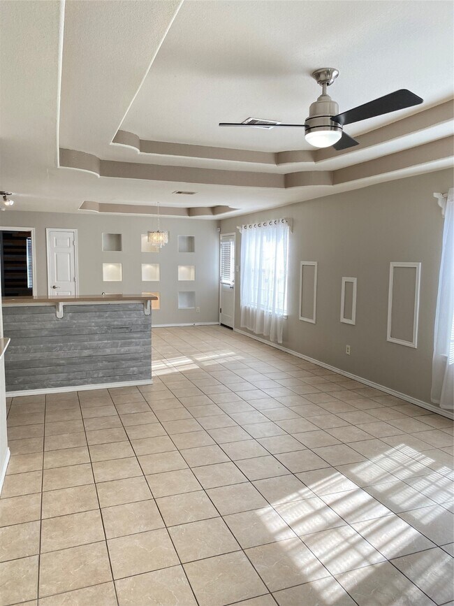 Foto del edificio - 6226 Cottage Pines Dr