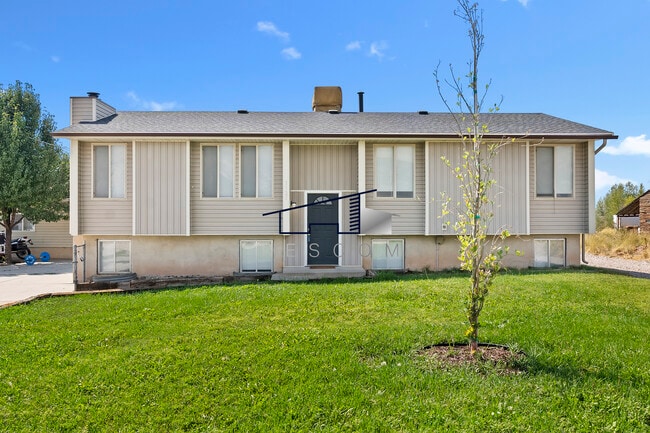 Building Photo - 1721 N 750 W