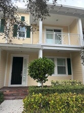 Building Photo - 1143 Community Dr