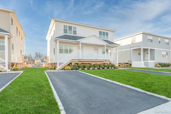 Building Photo - 2812 Ocean Ave