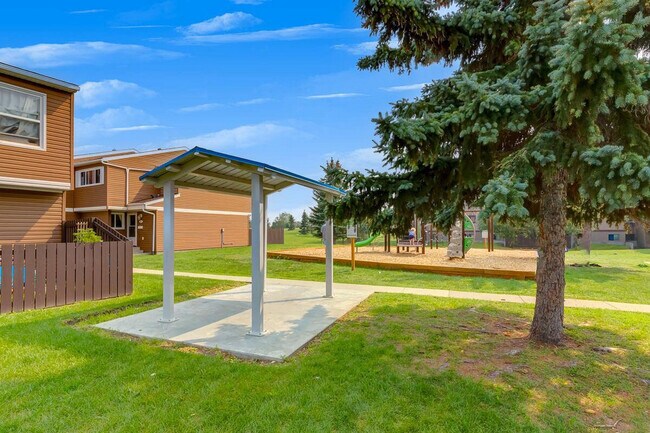 Photo du bâtiment - Hooke County Townhomes