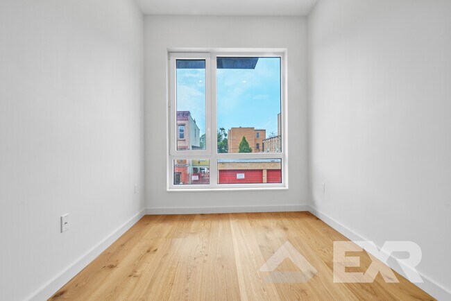 Foto del edificio - 138 Schaefer St