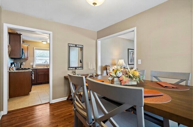 Foto del edificio - 8541 Riggs St