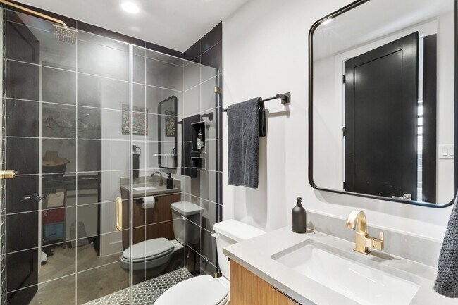 Foto del edificio - 1504 Ennis St