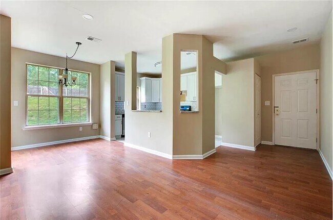 Foto del edificio - 3151 Cypress Ct