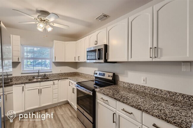 Building Photo - 4610 16Th Street N, St. Petersburg, FL, 33703