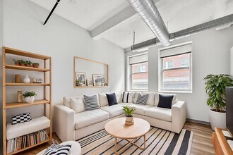 Building Photo - Library Lofts