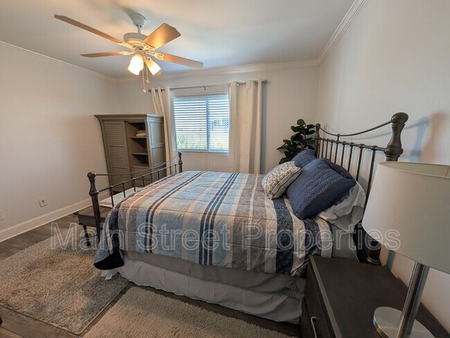 Foto del edificio - 14100 River Rd