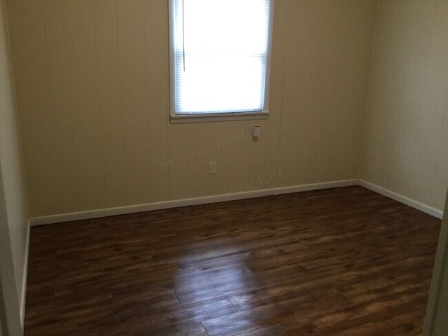 Foto del edificio - Auburn St 4-Plex