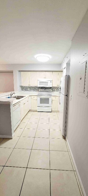 Building Photo - 1265 Wildwood Lakes Blvd