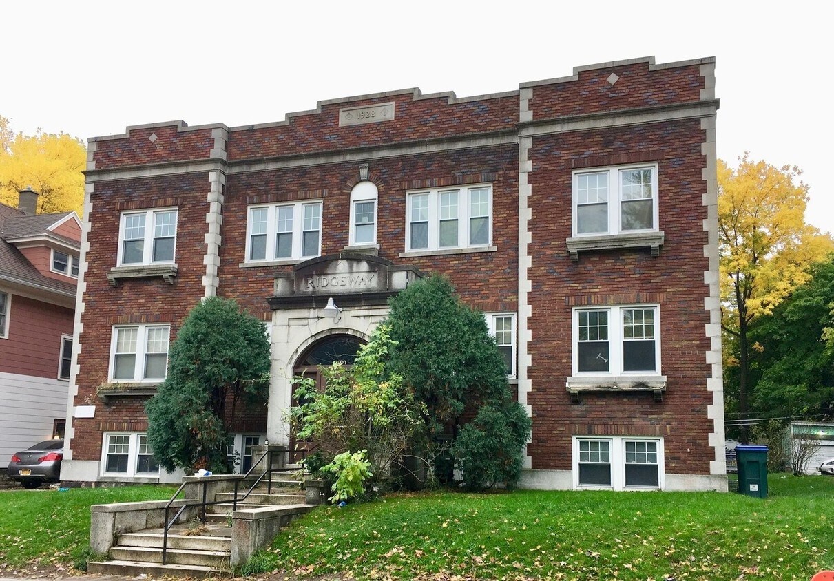 Foto principal - 401 Ridgeway Ave