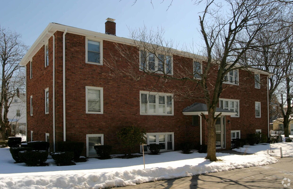 Building Photo - 21 1st St