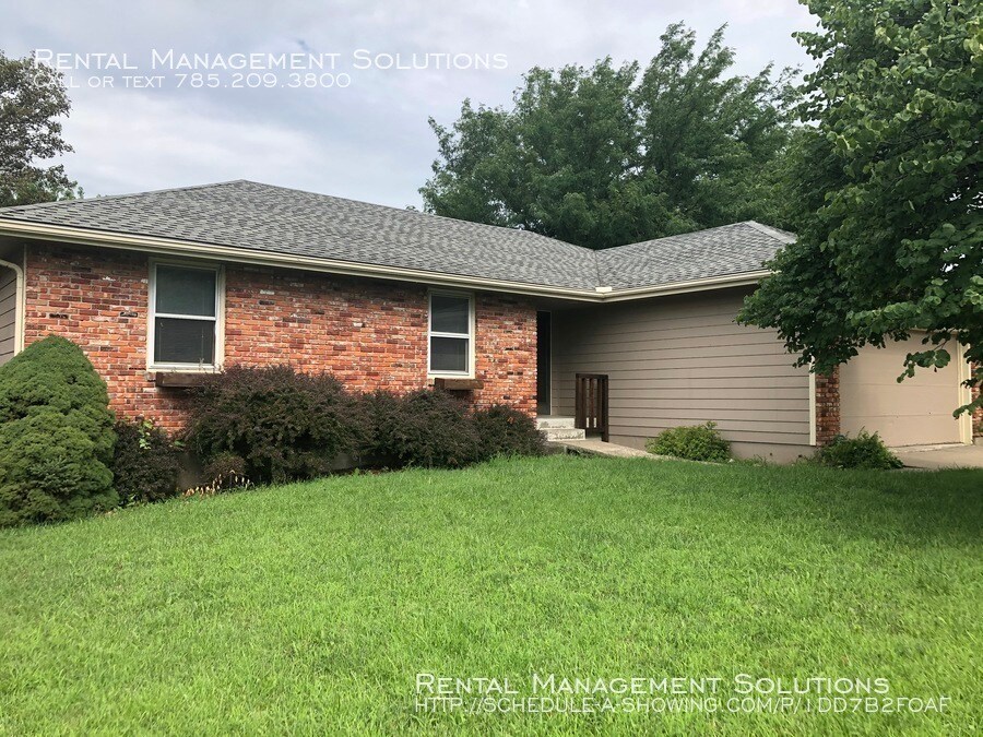 Primary Photo - 2831 SW Herefordshire Rd