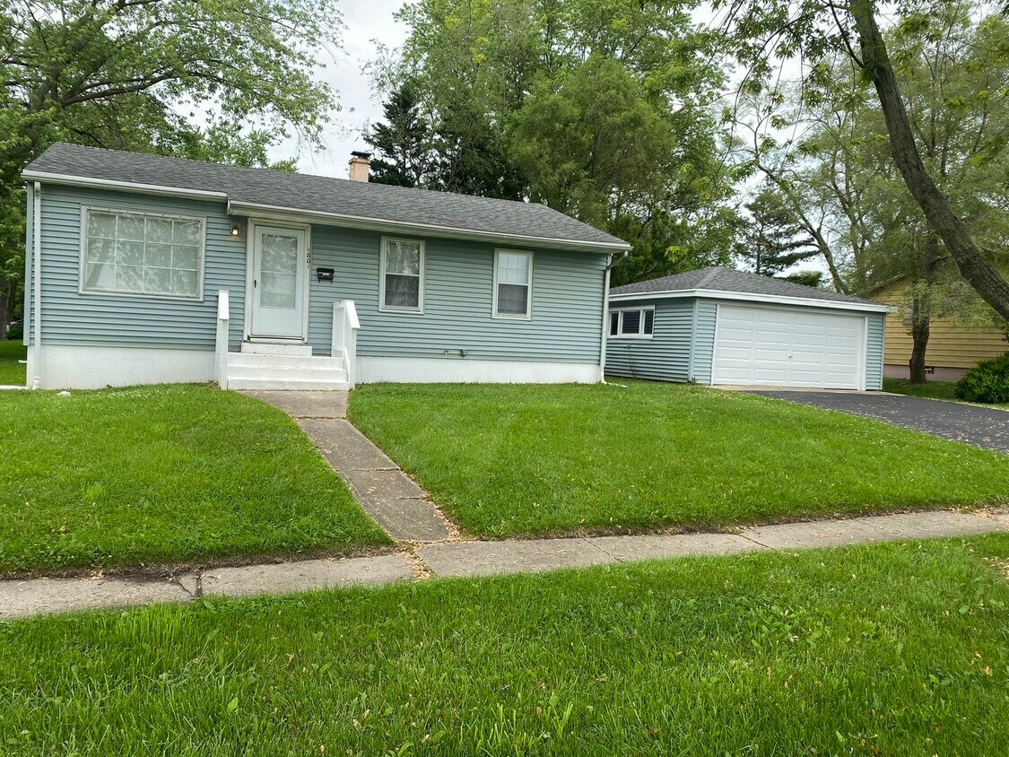 1801 E 223rd St, Sauk Village, IL 60411 House Rental in Sauk Village