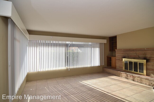 Foto del edificio - 6 br, 3 bath House - 1711 N. Mountain Ave