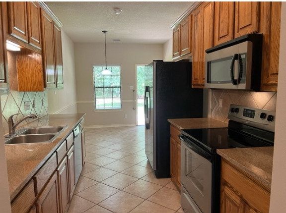 Building Photo - 2607 Appian Way