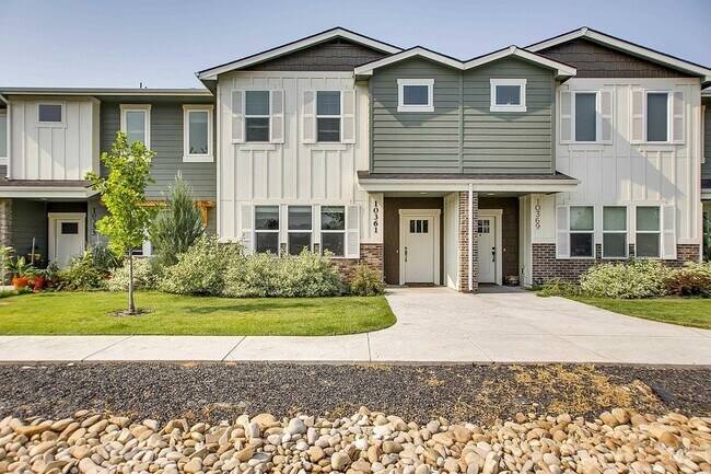 Front facing State Street - 10361 W Carlton Bay Dr