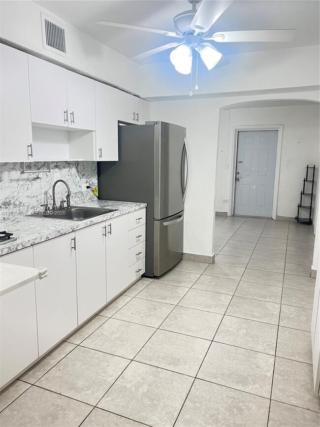 Foto del edificio - 1401 E 8th Ave