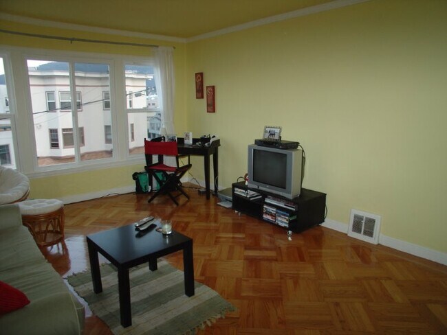 Foto del edificio - 1395 16th Ave