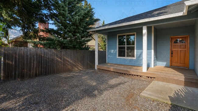 Foto del edificio - Beautiful 3 bedroom 2 bath home!