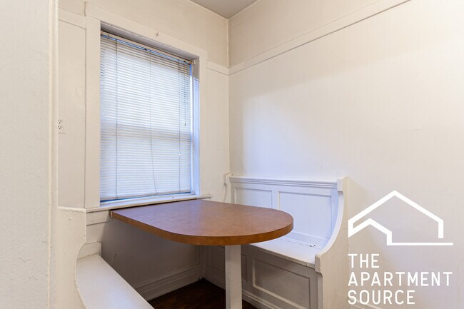 Foto del edificio - 3034 N Halsted St