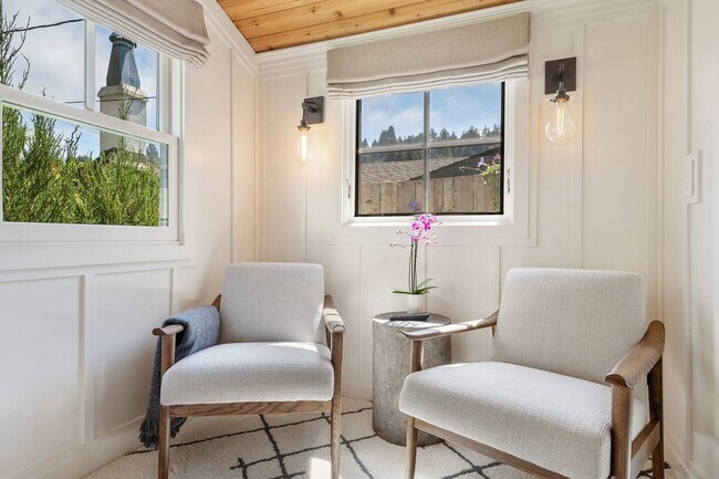 Building Photo - High end, fully furnished, cottage in Downtown Mill Valley! Plus optional additional cottage! PRO...