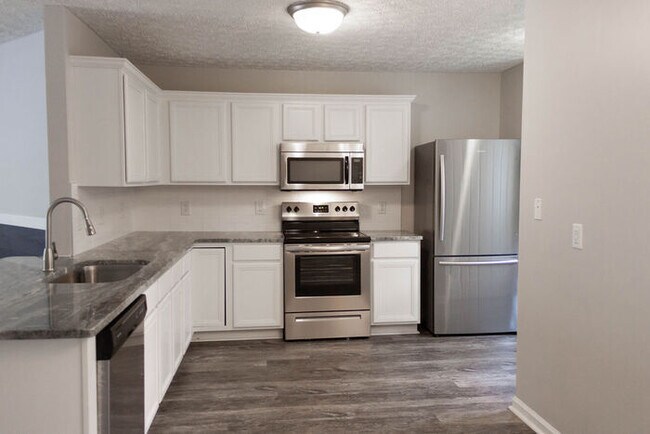 Building Photo - Beautiful Durham Townhome For Rent
