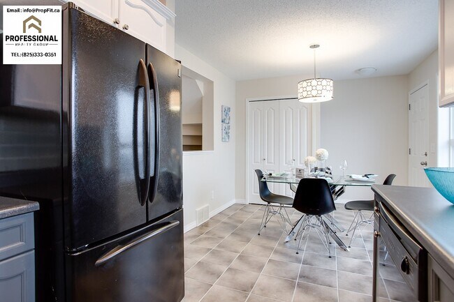 Photo du bâtiment - 9223 Scott Ln NW