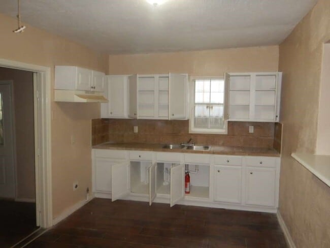 Foto del edificio - 6405 Conley St