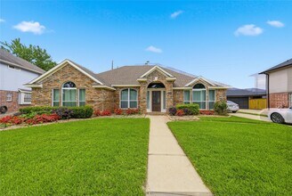Building Photo - 1722 Pecan Crossing Dr