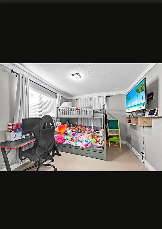 Building Photo - 5404 NW 25th Ave