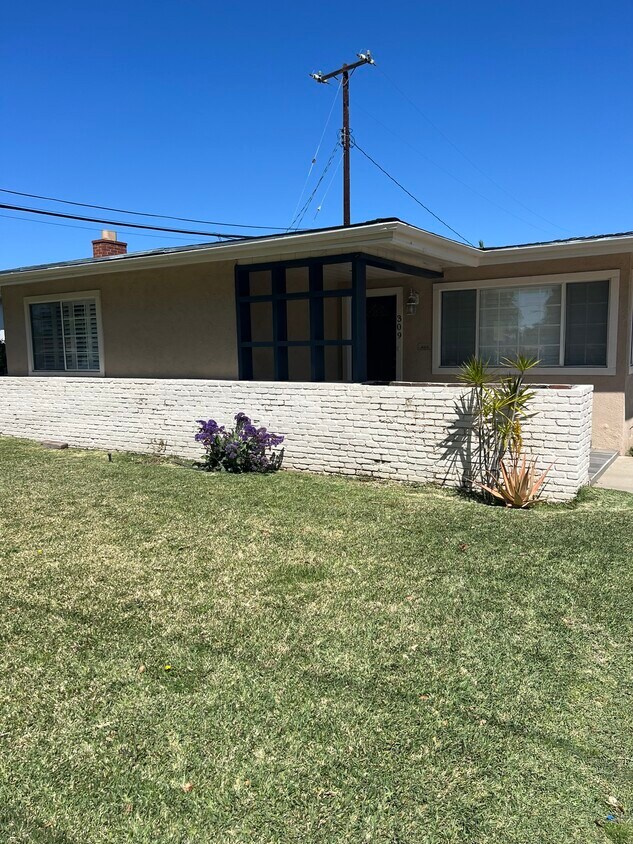 309 W San Bernardino Rd Unit 309, Covina, CA 91723 Apartments in