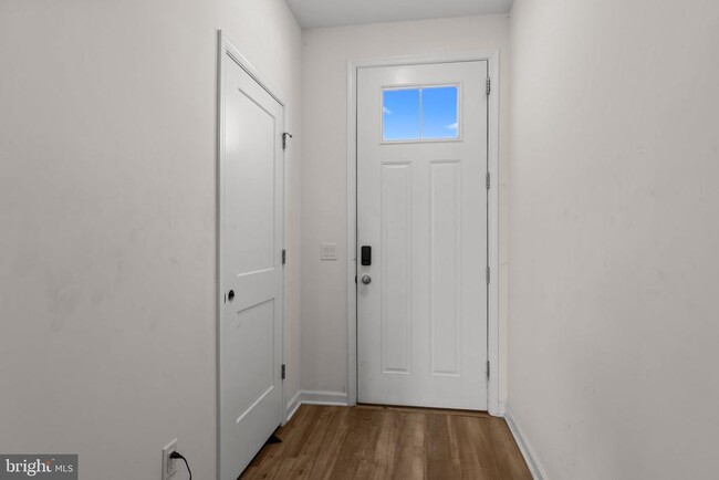 Foto del edificio - 228 Park Ln