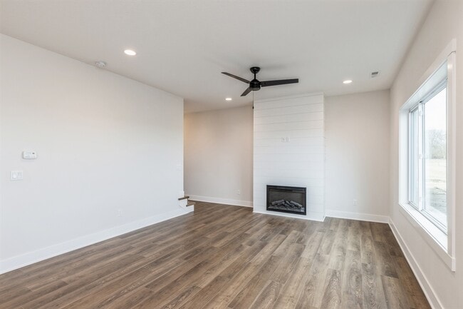 Building Photo - 915 Henryson St
