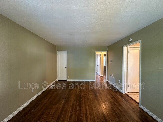 Building Photo - 510 E. Indian Drive