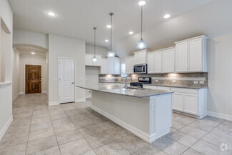 Building Photo - 6605 Roaring Creek