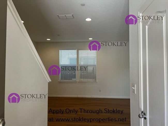 Building Photo - 238 Ladybug Ln