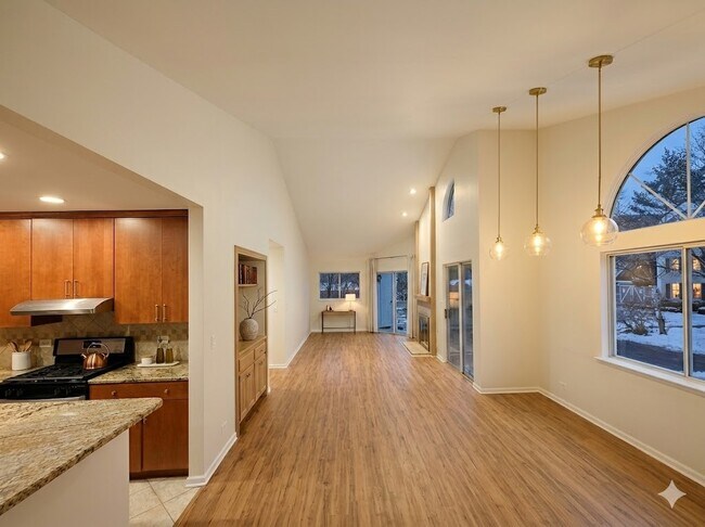 Foto del edificio - 1029 Courtland Dr