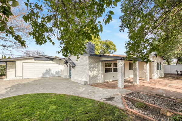 Building Photo - 8666 Keokuk Ave