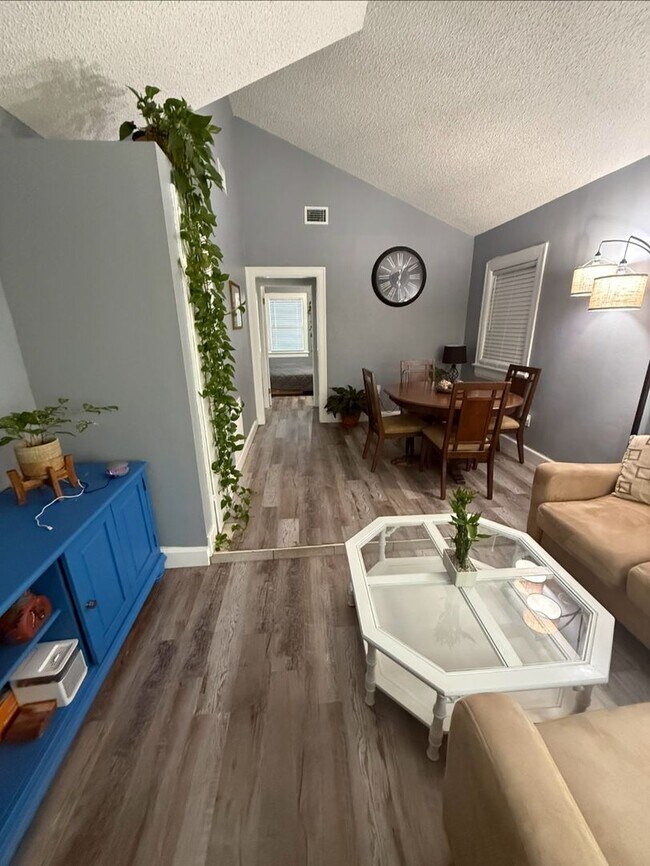 Foto del edificio - Cute Bartlett Park Home for Rent