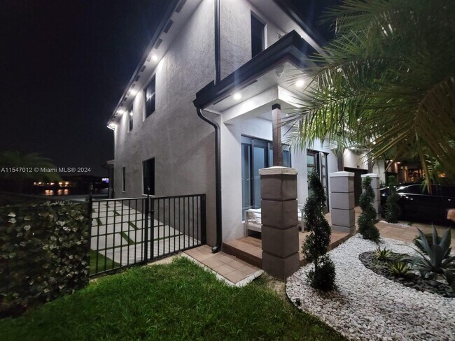 Foto del edificio - 16025 NW 88th Ct