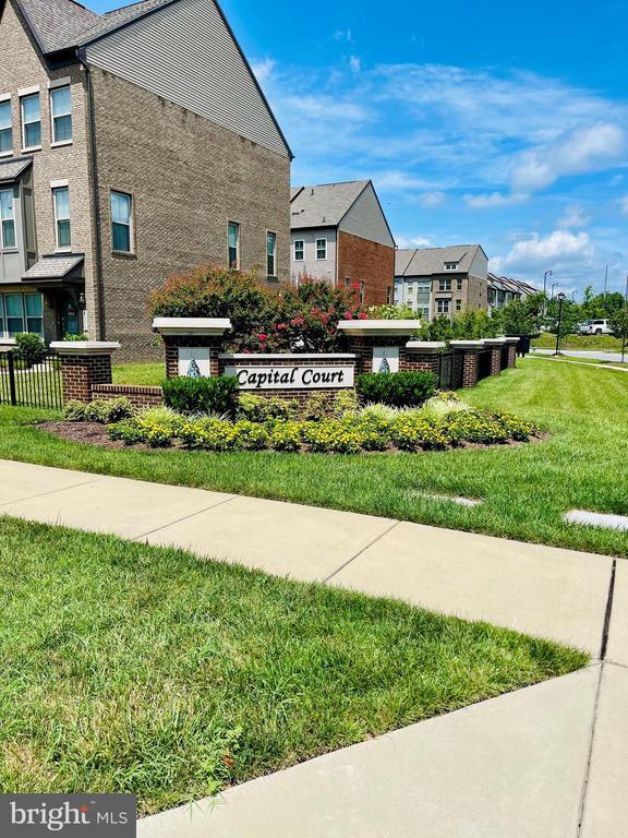 Building Photo - 120 Capital Ct