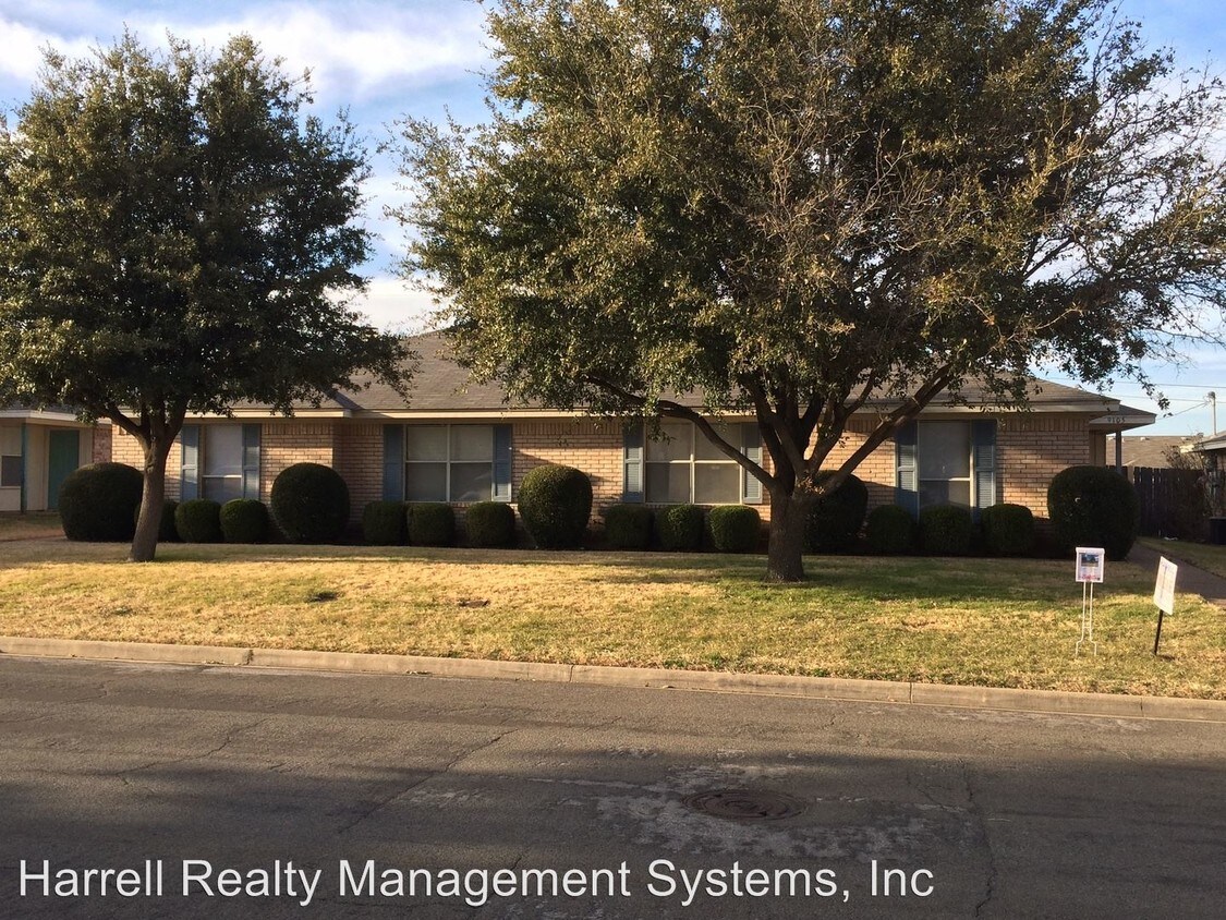 9101 Royal Ln, Waco, TX 76712 House for Rent in Waco, TX