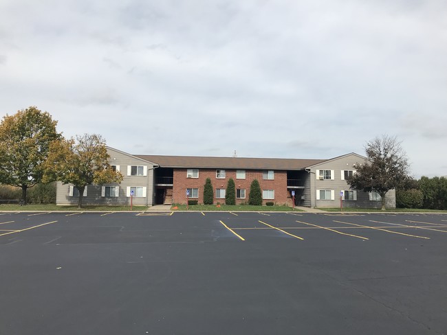 Farmington Manor - Apartments in Farmington, NY | Apartments.com