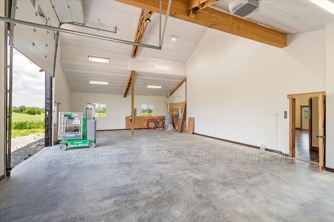 Building Photo - 2403 Lower Valley Rd